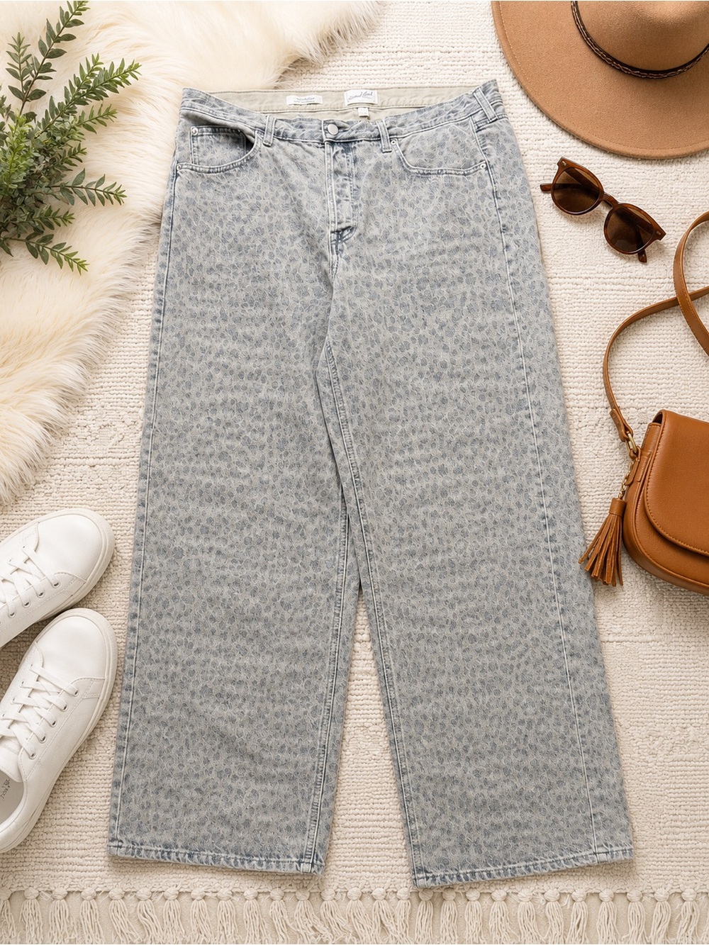 Women’s High Rise Wide Leg Jeans Gray Taupe Leopard Print Denim Relaxed Fit